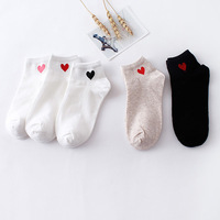 10 sztuk = 5pairs kobiety krótkie skarpetki czerwone serce śliczne College świeże kobiece skarpetki miękka bawełna lato jesień gorąca sprzedaż dziewczyny skarpety Meias Sox 4